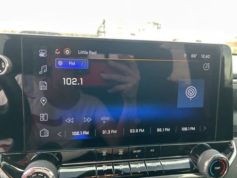 Used 2024 Chevrolet Colorado Trail Boss image 24