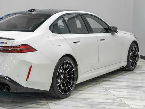 Used 2025 BMW M5 w/ Carbon Package AWD/4WD image 14