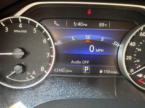 Used 2016 Nissan Maxima Platinum w/ Interior Lighting Package FWD image 35