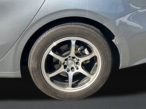 Used 2023 Kia Forte LXS w/ LXS Technology Package image 3