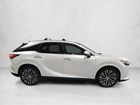 Used 2023 Lexus RX 350 w/ Accessory Package (2T) AWD/4WD image 4