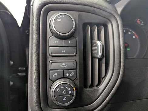 Used 2023 Chevrolet Silverado 2500 Custom w/ Custom Convenience Package image 15