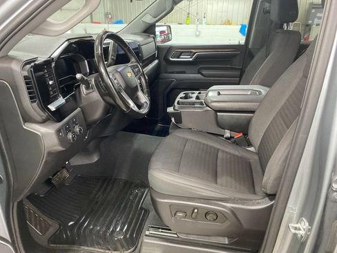 Used 2024 Chevrolet Silverado 1500 LT AWD/4WD image 10