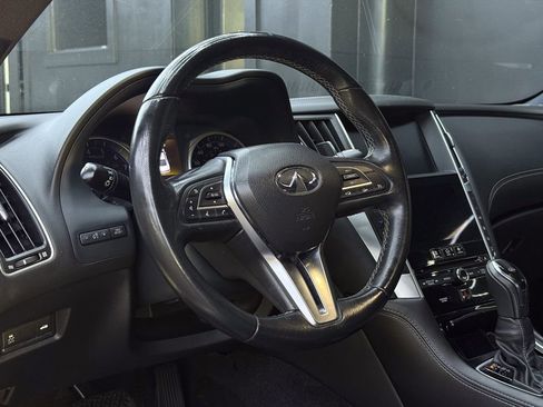 Used 2018 INFINITI Q60 3.0t Luxe AWD/4WD image 14