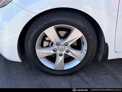 Used 2013 Hyundai Elantra GLS w/ Preferred Pkg image 6