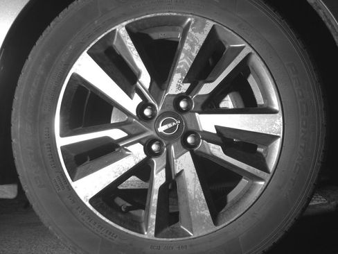 Used 2025 Nissan Versa SV image 13