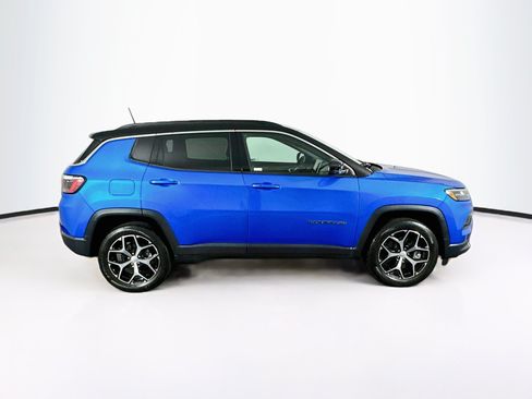 Used 2024 Jeep Compass Limited AWD/4WD image 10