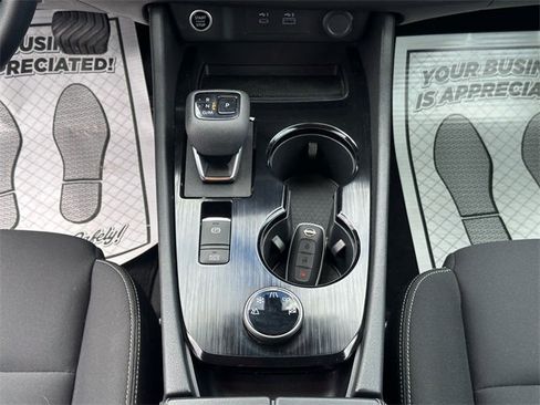 Used 2023 Nissan Rogue S image 18