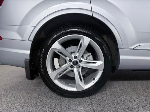 Used 2019 Audi Q7 3.0T Prestige image 7