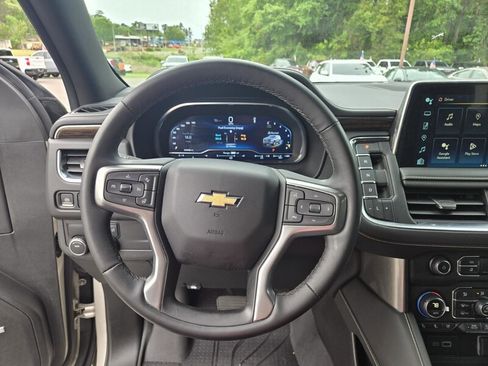 Used 2024 Chevrolet Tahoe Premier RWD image 12