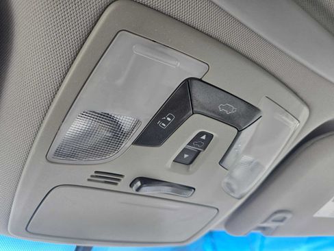 Used 2017 Toyota Sienna XLE w/ XLE Navigation Package FWD image 34