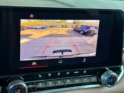 Used 2024 GMC Canyon AT4 w/ Canyon Safety Plus Package image 23