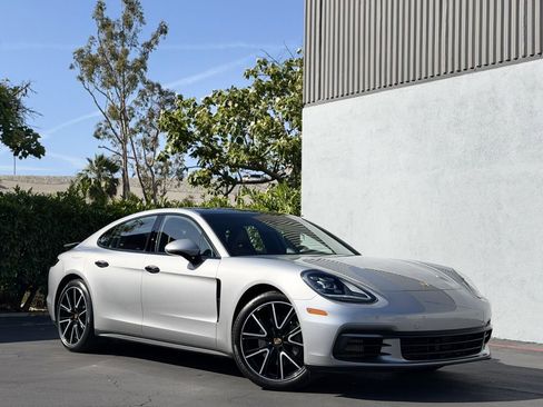 Used 2018 Porsche Panamera 4S AWD/4WD image 8