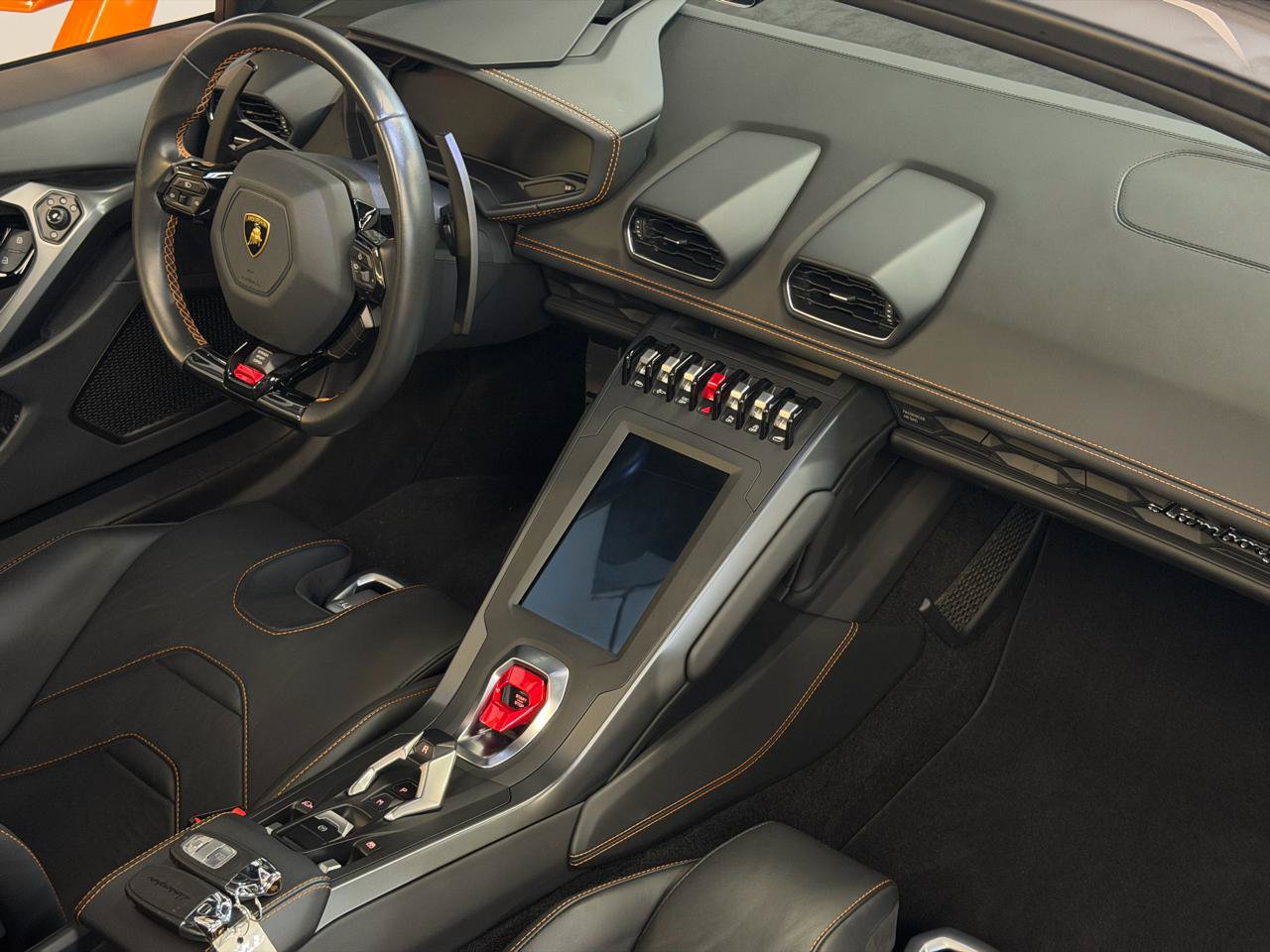 Used 2021 Lamborghini Huracan EVO RWD image 20