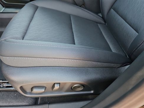 New 2026 Chevrolet Equinox LT w/ Convenience Package II image 21