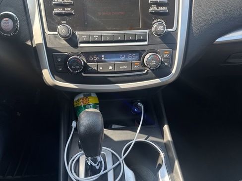 Used 2017 Nissan Altima 2.5 SV w/ Convenience Package image 8