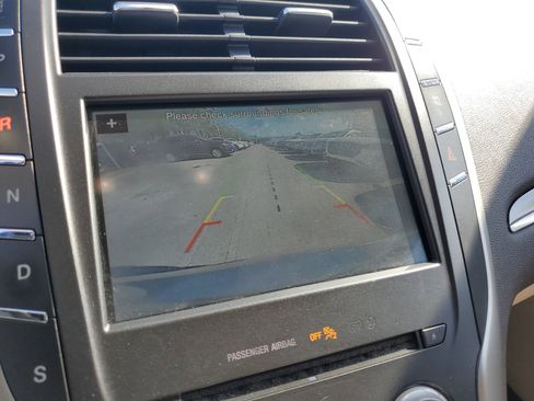 Used 2017 Lincoln MKC Premiere image 26