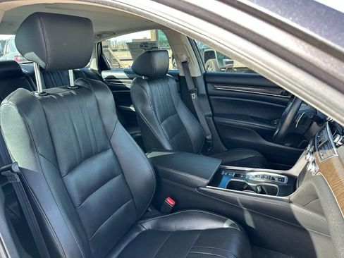 Used 2021 Honda Accord Touring image 11
