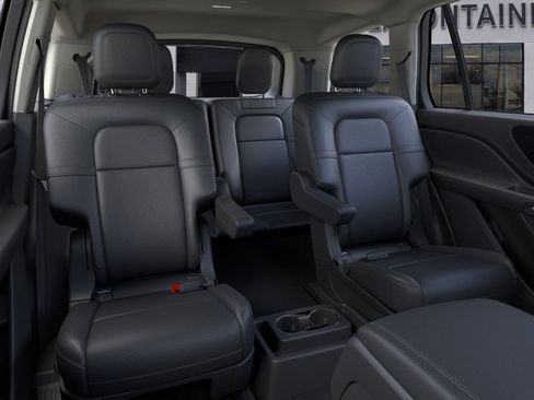 New 2026 Lincoln Aviator AWD image 11