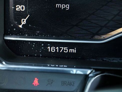 Used 2024 GMC Sierra 1500 Elevation image 14