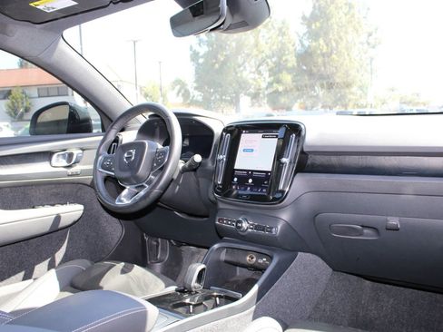 Used 2023 Volvo C40 P8 Recharge Plus w/ Protection Package Premier AWD/4WD image 12