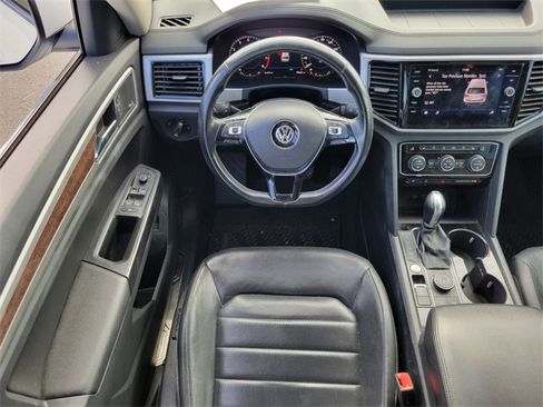 Used 2018 Volkswagen Atlas SEL Premium image 13