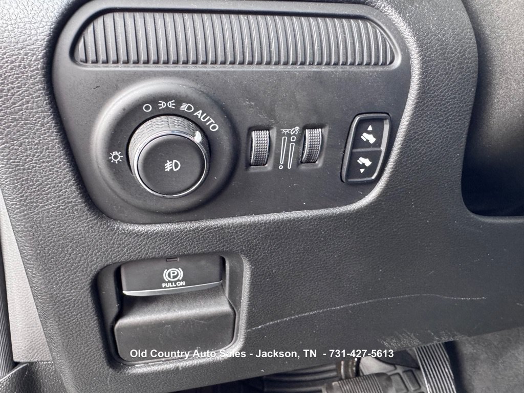 Used 2022 Jeep Wagoneer Series III AWD/4WD image 28