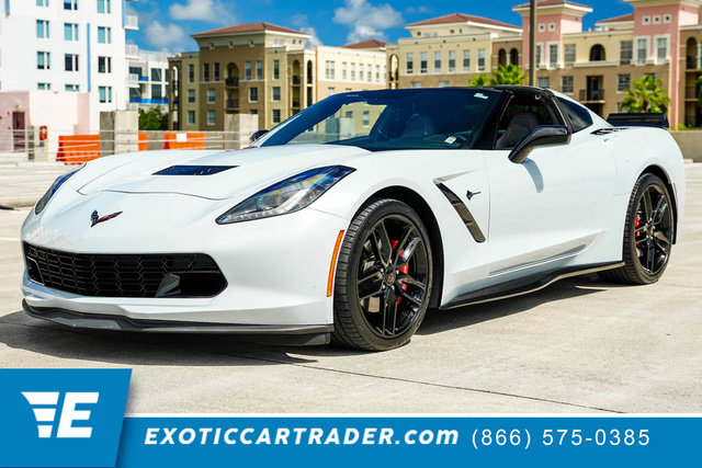 Used 2018 Chevrolet Corvette Stingray Coupe w/ 1LT RWD image 1