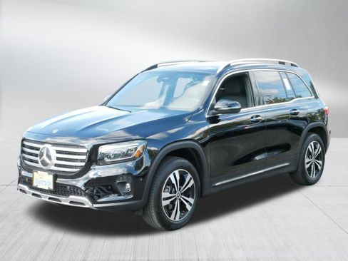 Used 2025 Mercedes-Benz GLB 250 4MATIC image 3