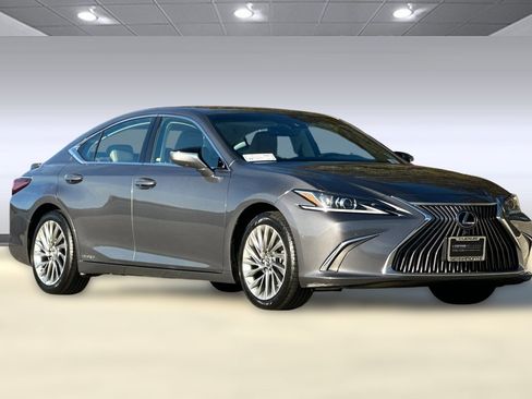 Certified 2020 Lexus ES 300h w/ Luxury Package image 6