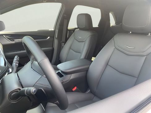 Certified 2024 Cadillac XT5 Premium Luxury image 10