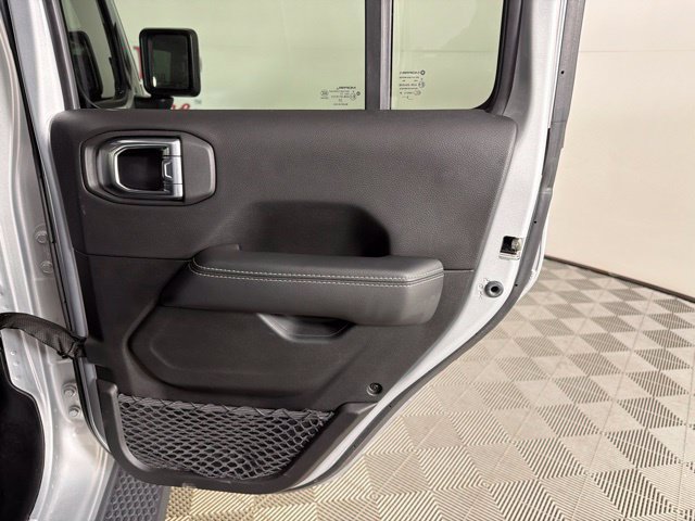 Used 2023 Jeep Wrangler Unlimited Sahara w/ Cold Weather Group AWD/4WD image 38