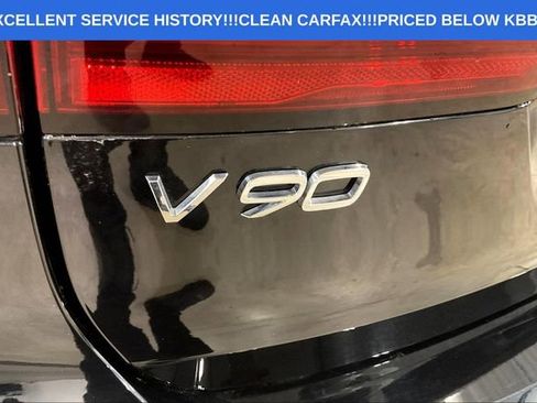 Used 2022 Volvo V90 B6 Cross Country image 8