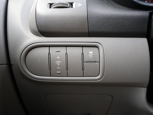 Used 2017 Kia Forte LX image 30