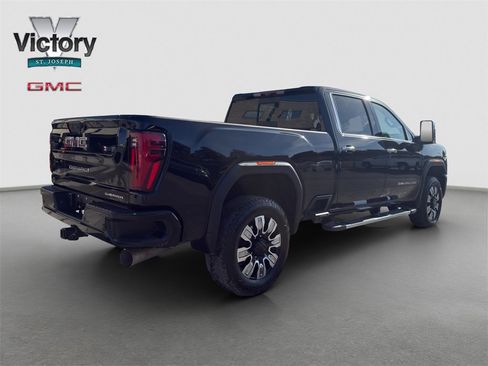Used 2025 GMC Sierra 3500 Denali w/ Denali Reserve Package image 15