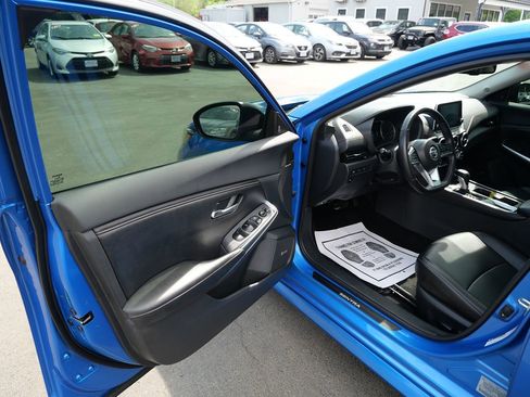 Used 2021 Nissan Sentra SR w/ SR Premium Package FWD image 16