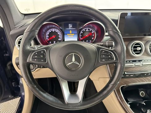 Used 2018 Mercedes-Benz GLC 300 4MATIC image 18
