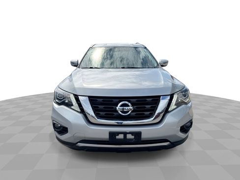 Used 2020 Nissan Pathfinder SV image 3