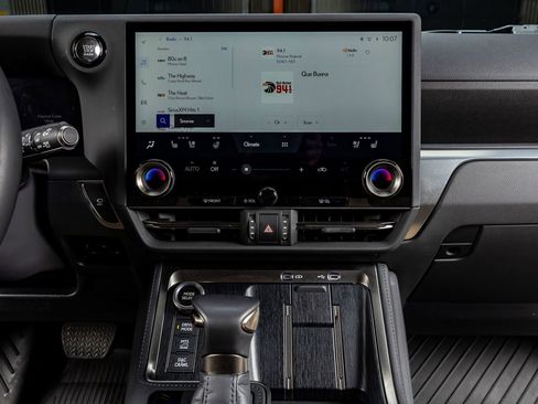 Used 2025 Lexus GX 550 image 24