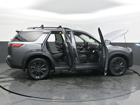 New 2026 Nissan Pathfinder SL w/ SL Premium Package FWD image 47