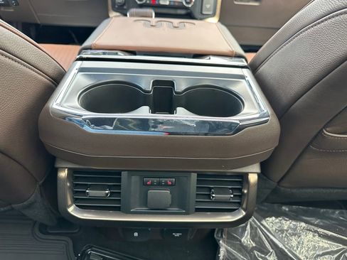 New 2025 Ford F150 King Ranch w/ FX4 Off-Road Package image 19