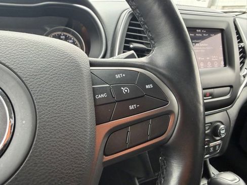 Used 2020 Jeep Cherokee Latitude Plus w/ Cold Weather Group image 25