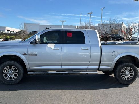 Used 2018 RAM 3500 Laramie w/ Convenience Group image 8