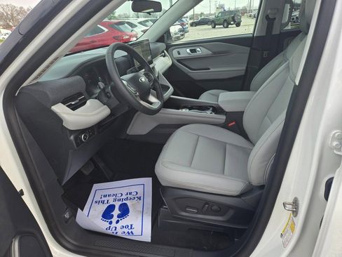 New 2026 Ford Explorer Active w/ Active Comfort Package image 7