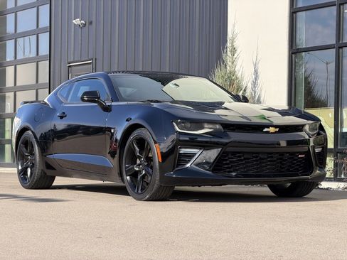Used 2018 Chevrolet Camaro SS image 4
