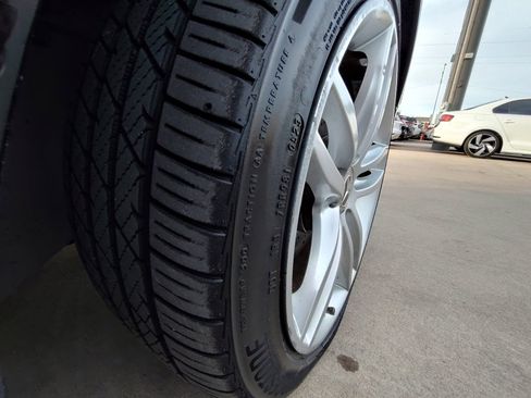 Used 2010 Mercedes-Benz C 300 Sedan image 41