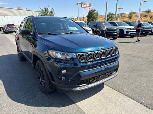 New 2026 Jeep Compass Latitude AWD/4WD image 7