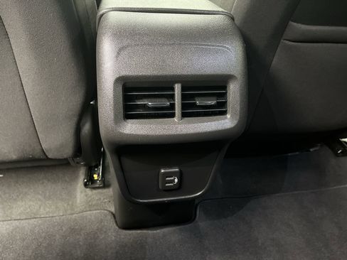 Certified 2023 Chevrolet Equinox LT w/ Driver Convenience Package image 12