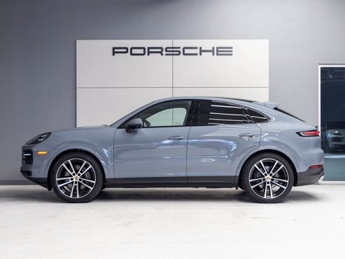 Certified 2026 Porsche Cayenne Coupe AWD/4WD image 2