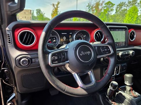 Used 2021 Jeep Wrangler Unlimited Rubicon AWD/4WD image 10